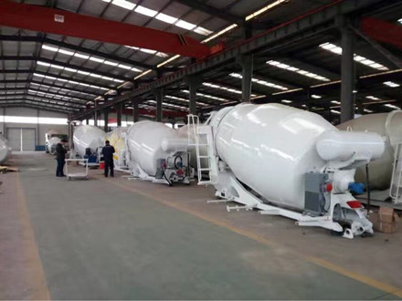 小型混凝土攪拌車汽缸制冷與燒機(jī)油的處理方法