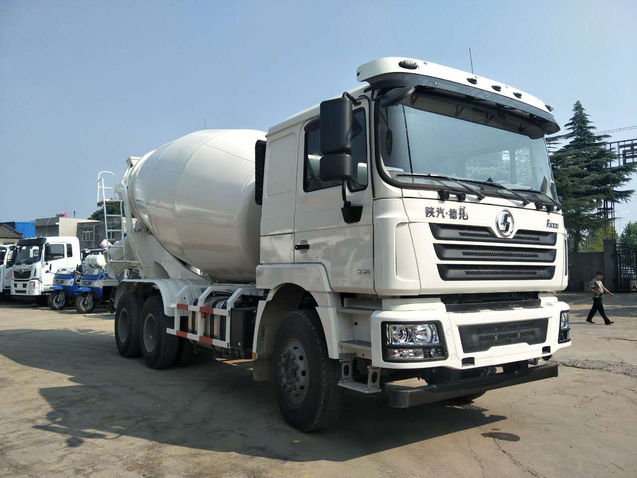 陜汽德龍16立方攪拌車