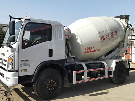 南駿6立方混凝土攪拌車(chē)