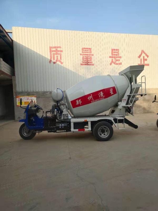 詳述：小型混凝土攪拌車(chē)氣剎和油剎的不同區(qū)別
